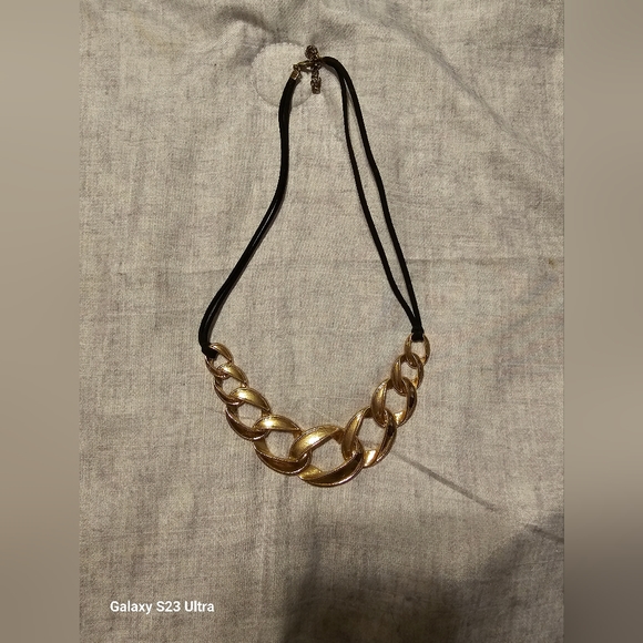 Ladies Necklaces - Picture 6 of 6